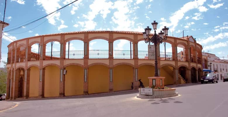 Frontal de la Plaza de Cortes de la Frontera